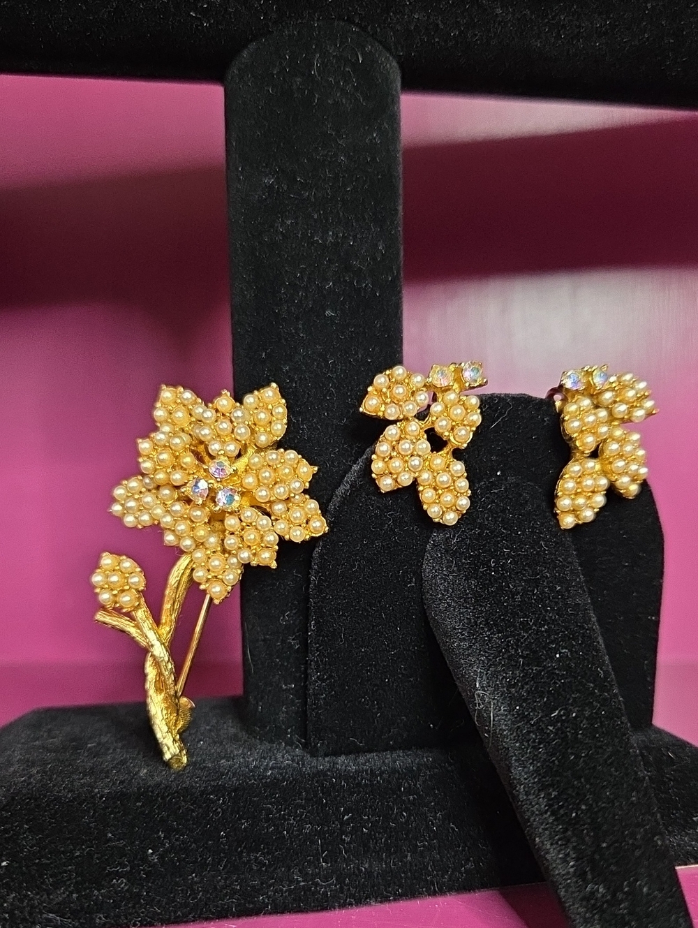 Vintage 50s Coro Gold-Tone Pearl & Aurora Borealis Clip-On Earrings & Brooch Set
